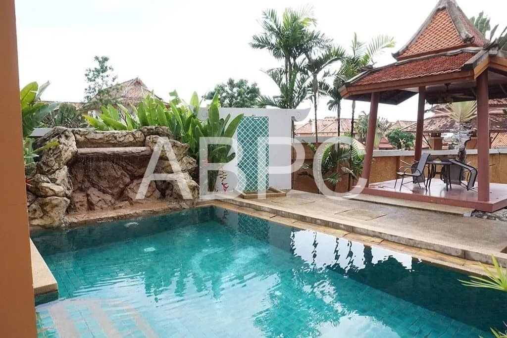 3 Bedrooms 4 Bathrooms in East Pattaya photo 12