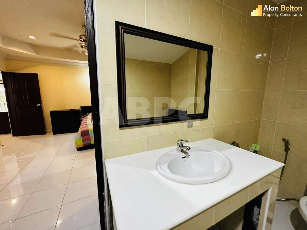 3 Bed 3 Bath in East Pattaya HR2653 photo 12