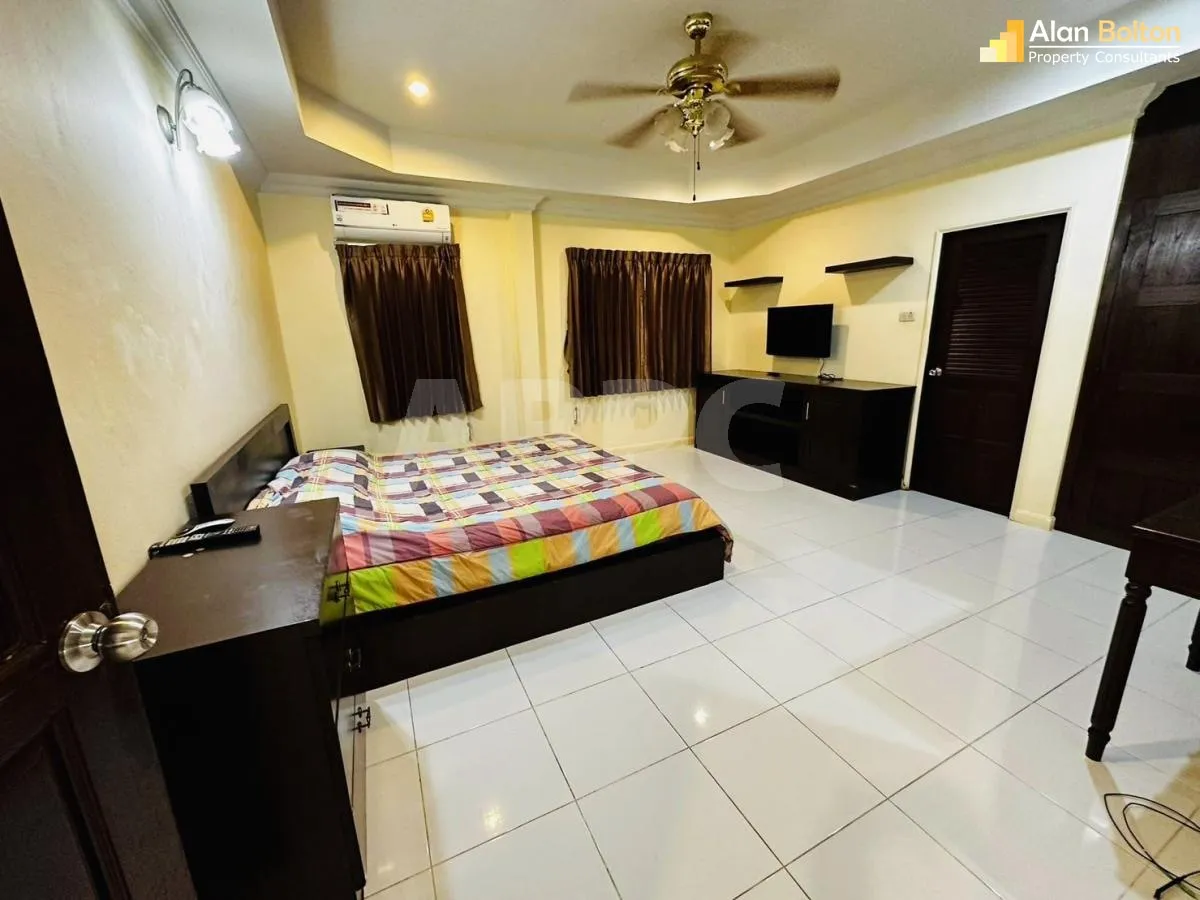 3 Bed 3 Bath in East Pattaya HR2653 photo 16