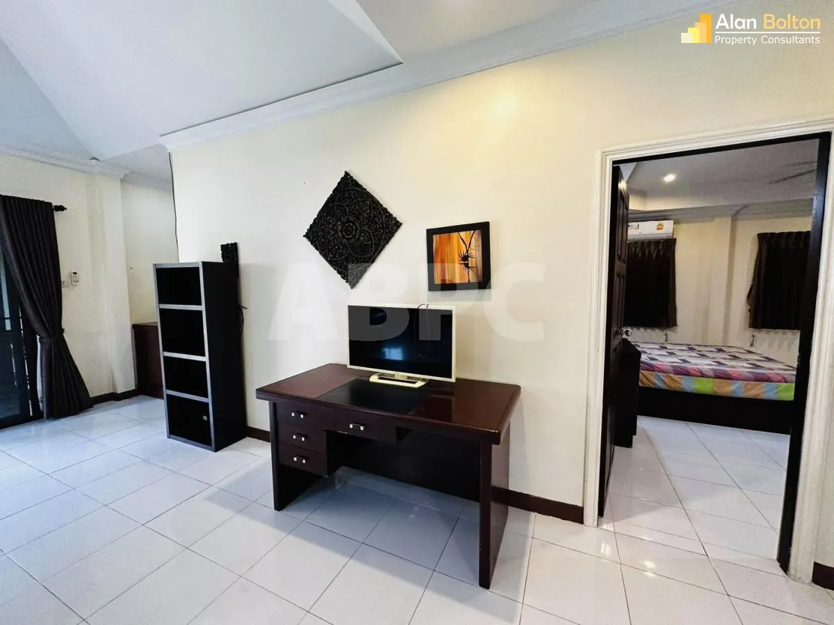3 Bed 3 Bath in East Pattaya HR2653 photo 9