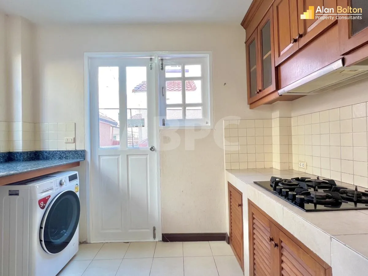 3 Bed 3 Bath Pool Villa in Jomtien For Rent photo 13