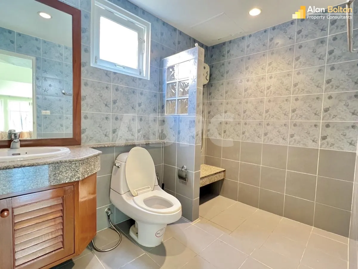 3 Bed 3 Bath Pool Villa in Jomtien For Rent photo 5