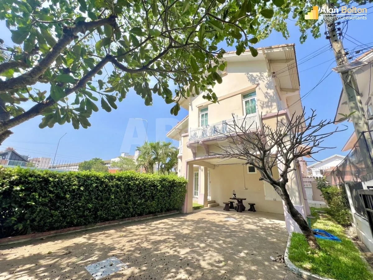 3 Bed 3 Bath Pool Villa in Jomtien For Rent photo 8