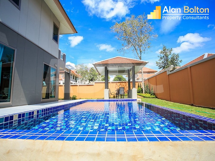 4 Bed 3 Bath in East Pattaya HR2670 photo 12