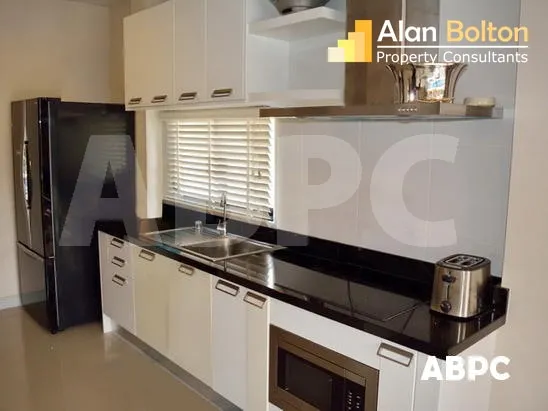 Patta Village 3 Bed 3 Bath in East Pattaya photo 5
