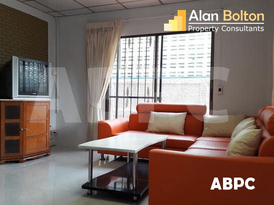 Renovated 2 Bed 2 Bath House In South Pattaya photo 2