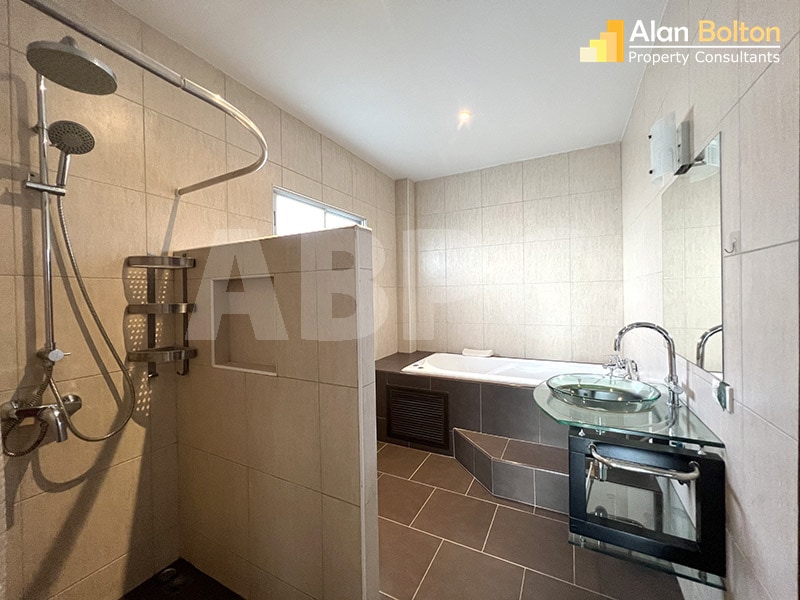 3 Bed 2 Bath Pool Villa in East Pattaya photo 13