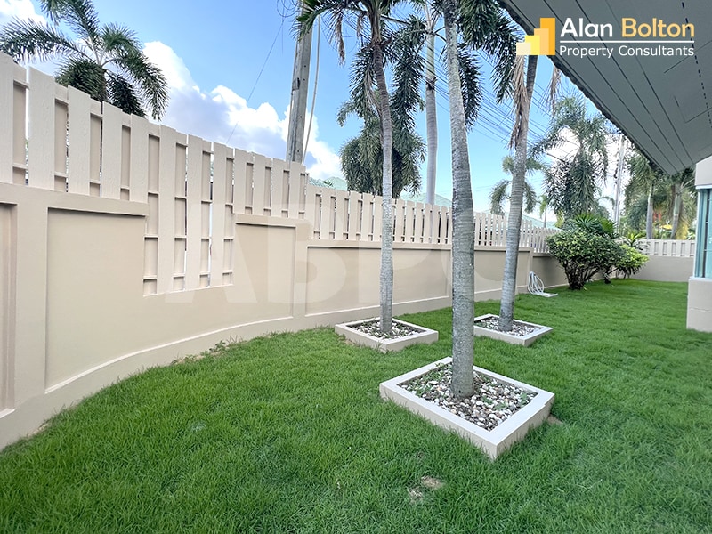 3 Bed 2 Bath Pool Villa in East Pattaya photo 6