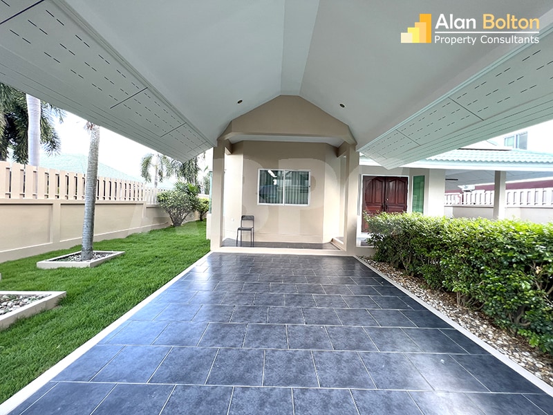 3 Bed 2 Bath Pool Villa in East Pattaya photo 7