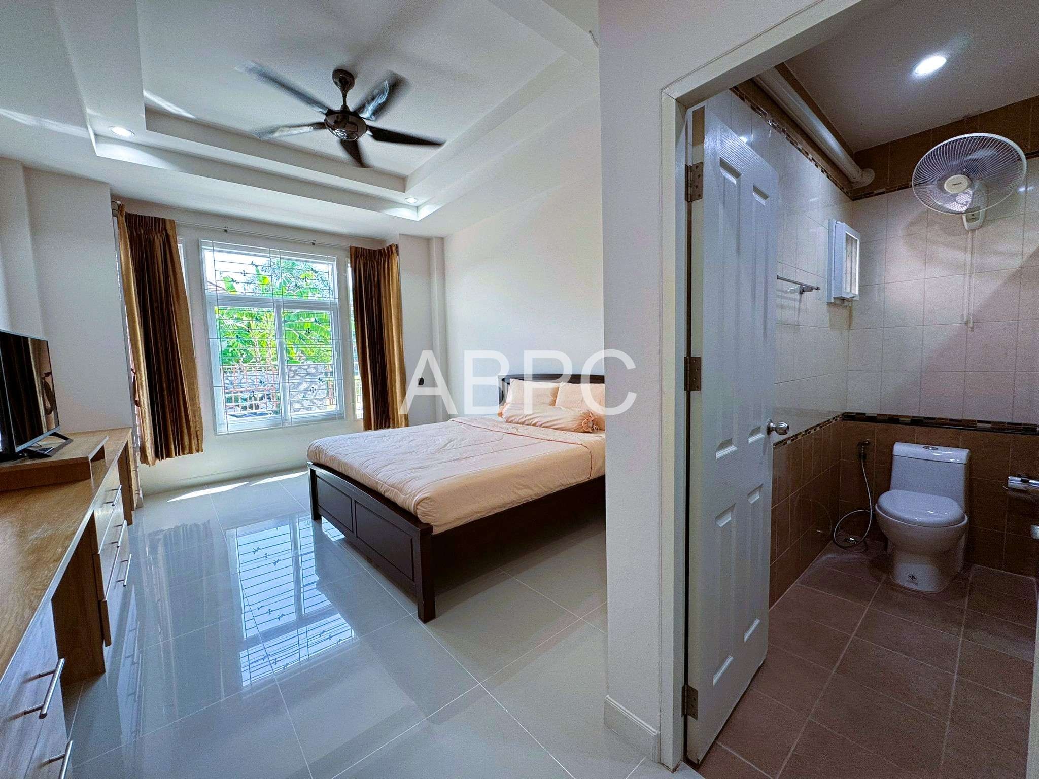 Renovated 3 Bed 3 Bath House In East Pattaya photo 13