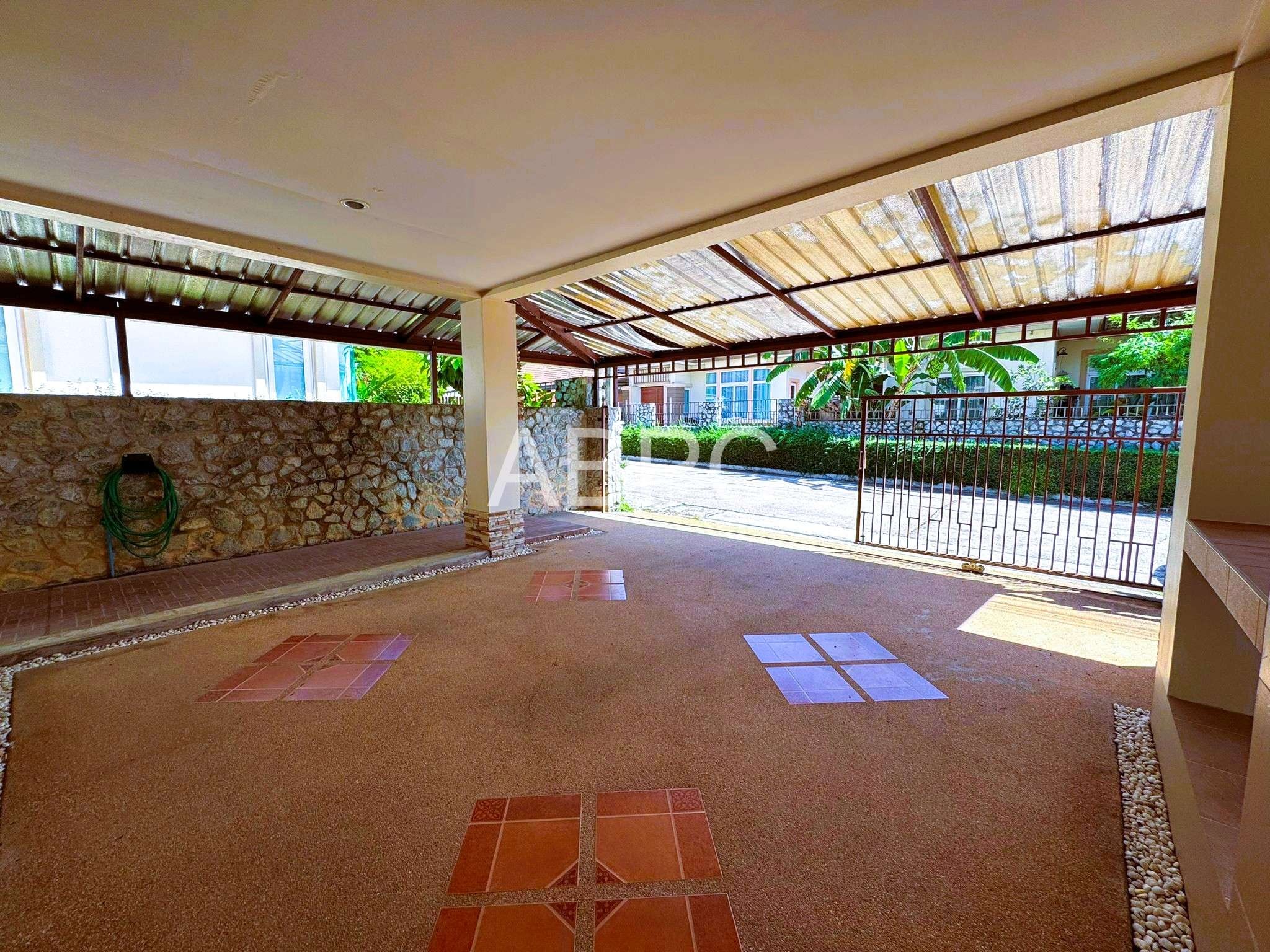 Renovated 3 Bed 3 Bath House In East Pattaya photo 14
