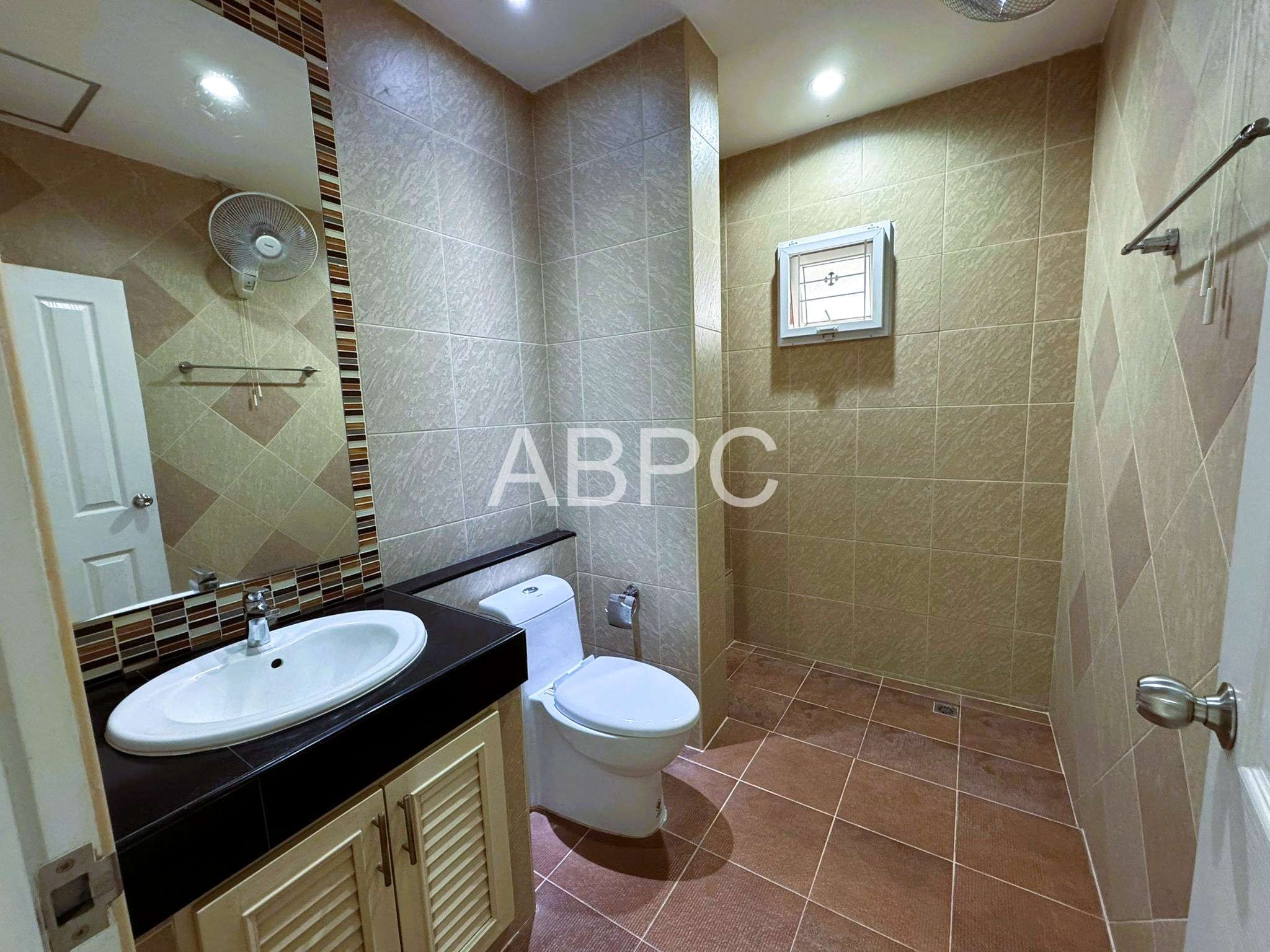 Renovated 3 Bed 3 Bath House In East Pattaya photo 20
