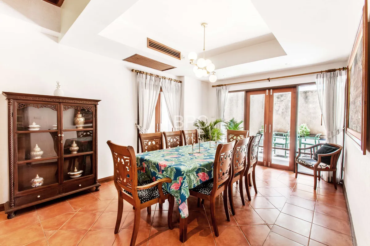 Nature Inspired Beachfront 4 Bed 4 Bath Pool Villa In Na Jomtien photo 13