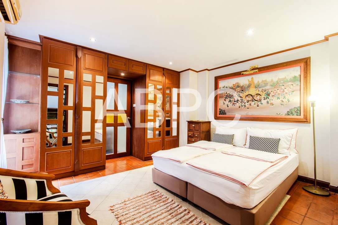 Nature Inspired Beachfront 4 Bed 4 Bath Pool Villa In Na Jomtien photo 23
