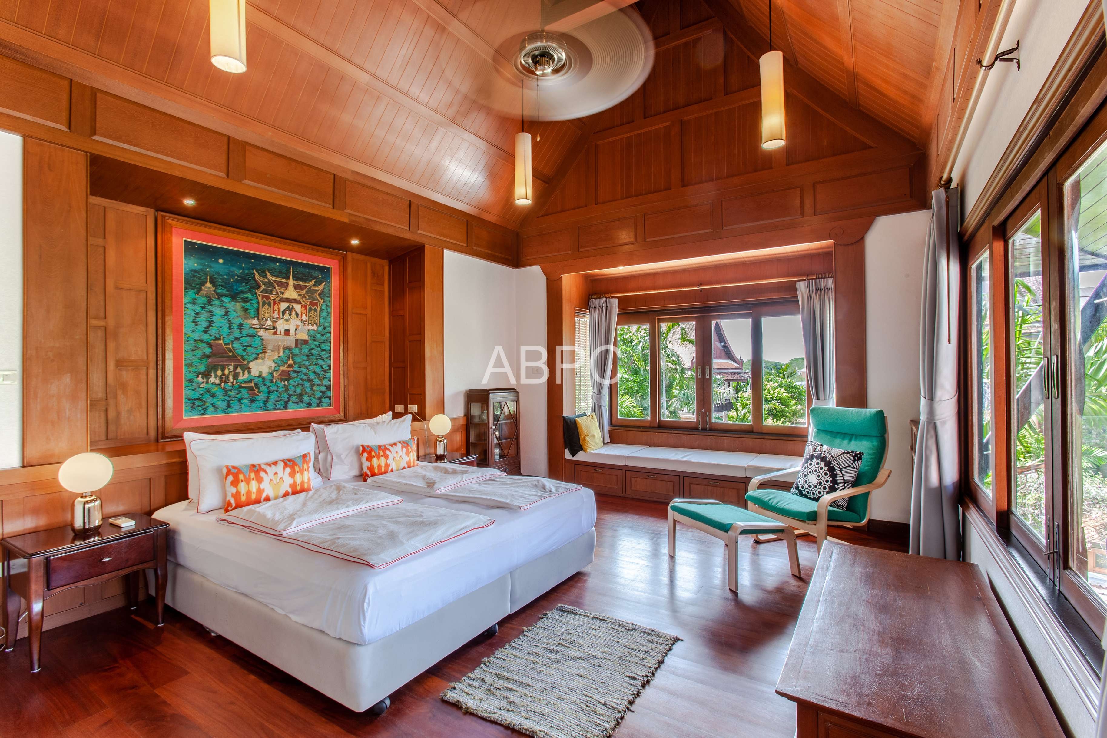 Nature Inspired Beachfront 4 Bed 4 Bath Pool Villa In Na Jomtien photo 17