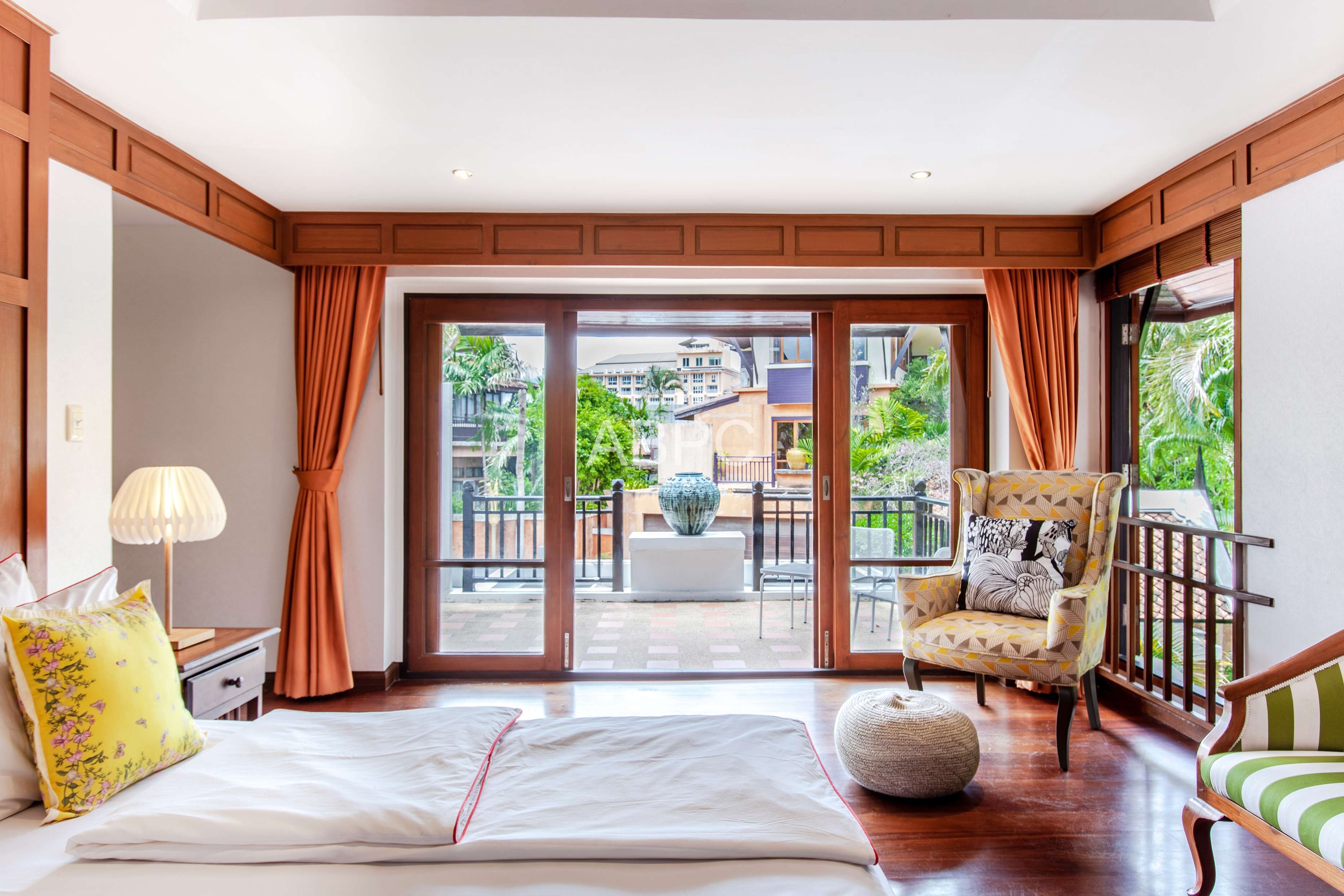Nature Inspired Beachfront 4 Bed 4 Bath Pool Villa In Na Jomtien photo 25