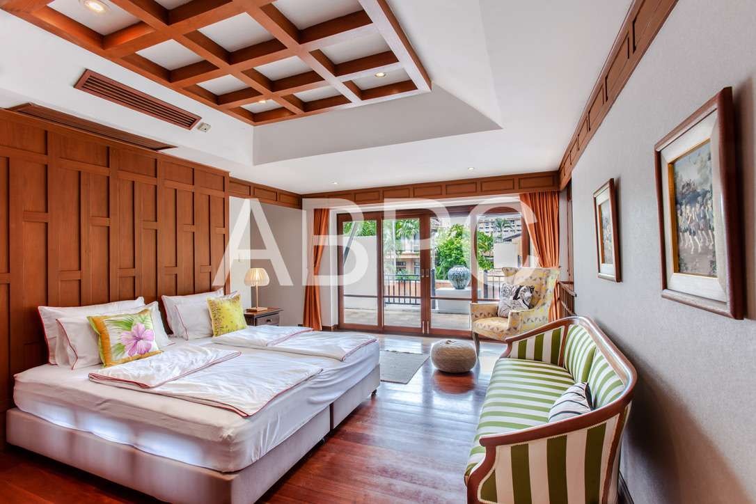 Nature Inspired Beachfront 4 Bed 4 Bath Pool Villa In Na Jomtien photo 16