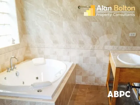 3 Bed 3 Bath in East Pattaya HR2767 photo 6