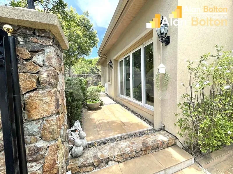 3 Bed 4 Bath Pool Villa In East Pattaya photo 5