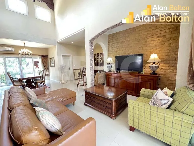 3 Bed 4 Bath Pool Villa In East Pattaya photo 6