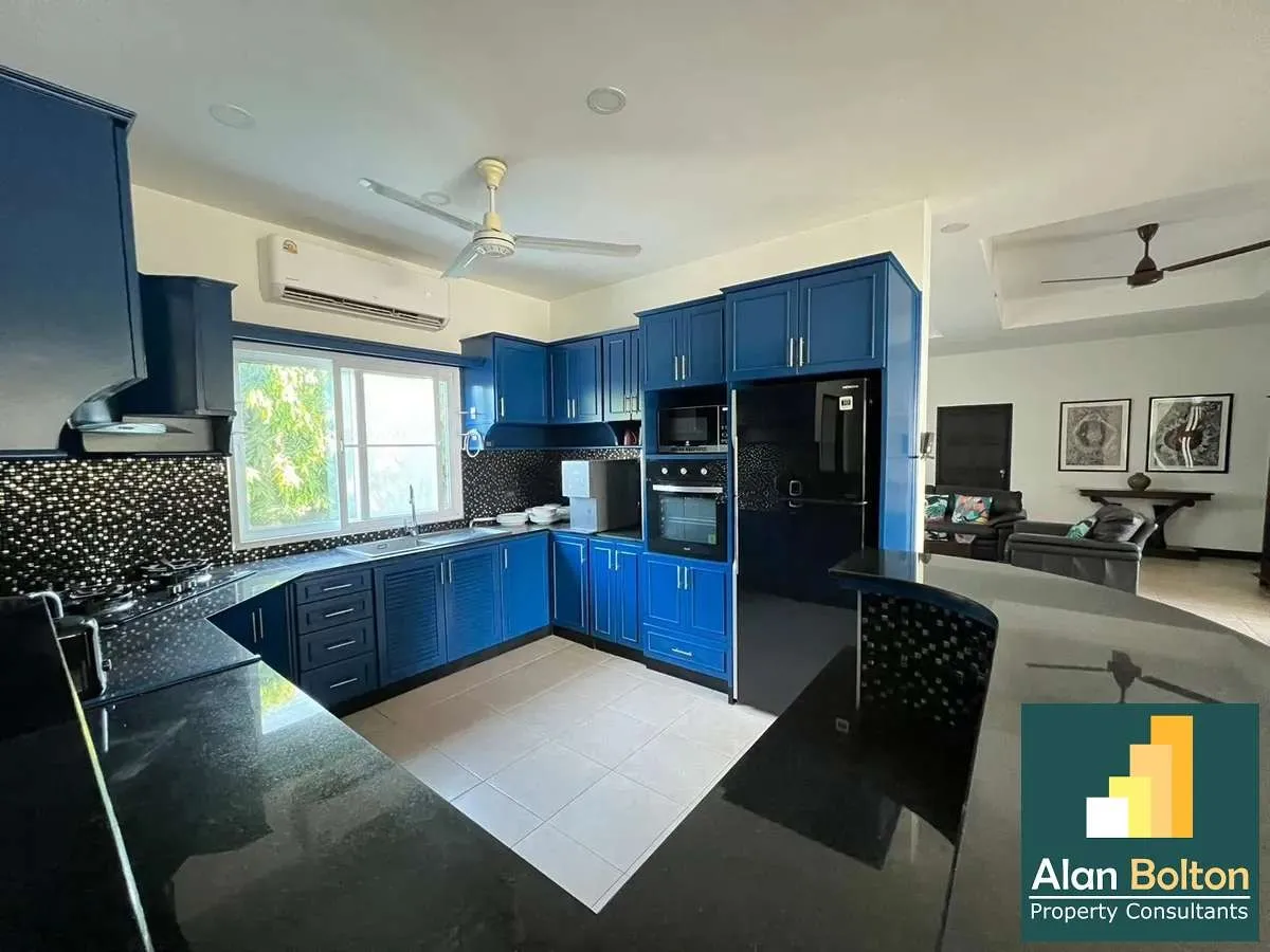 Massive Land with a 5 Bed House For Sale or Rent photo 13