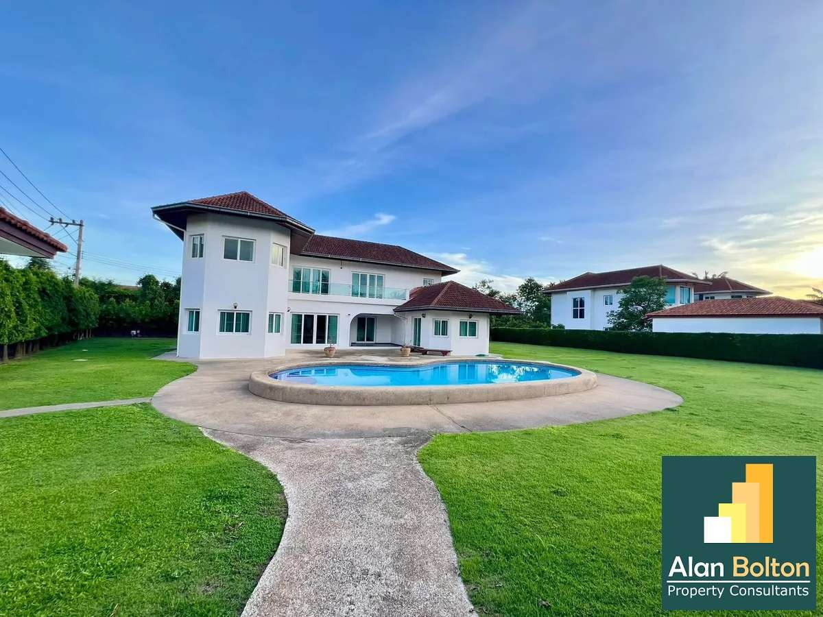 Massive Land with a 5 Bed House For Sale or Rent photo 19