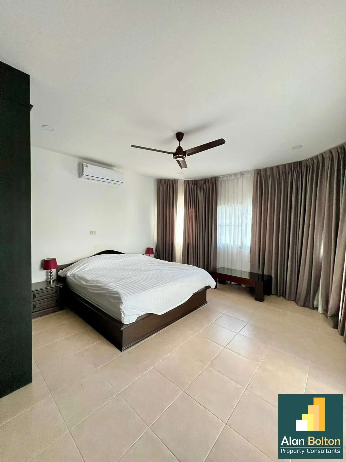 Massive Land with a 5 Bed House For Sale or Rent photo 8