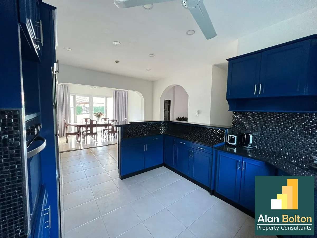 Massive Land with a 5 Bed House For Sale or Rent photo 15