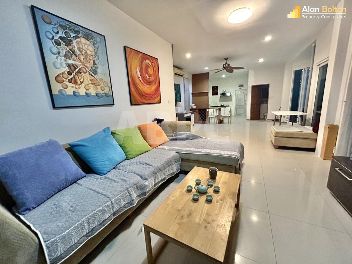 3 Bed 4 Bath in East Pattaya HR2797 photo 4