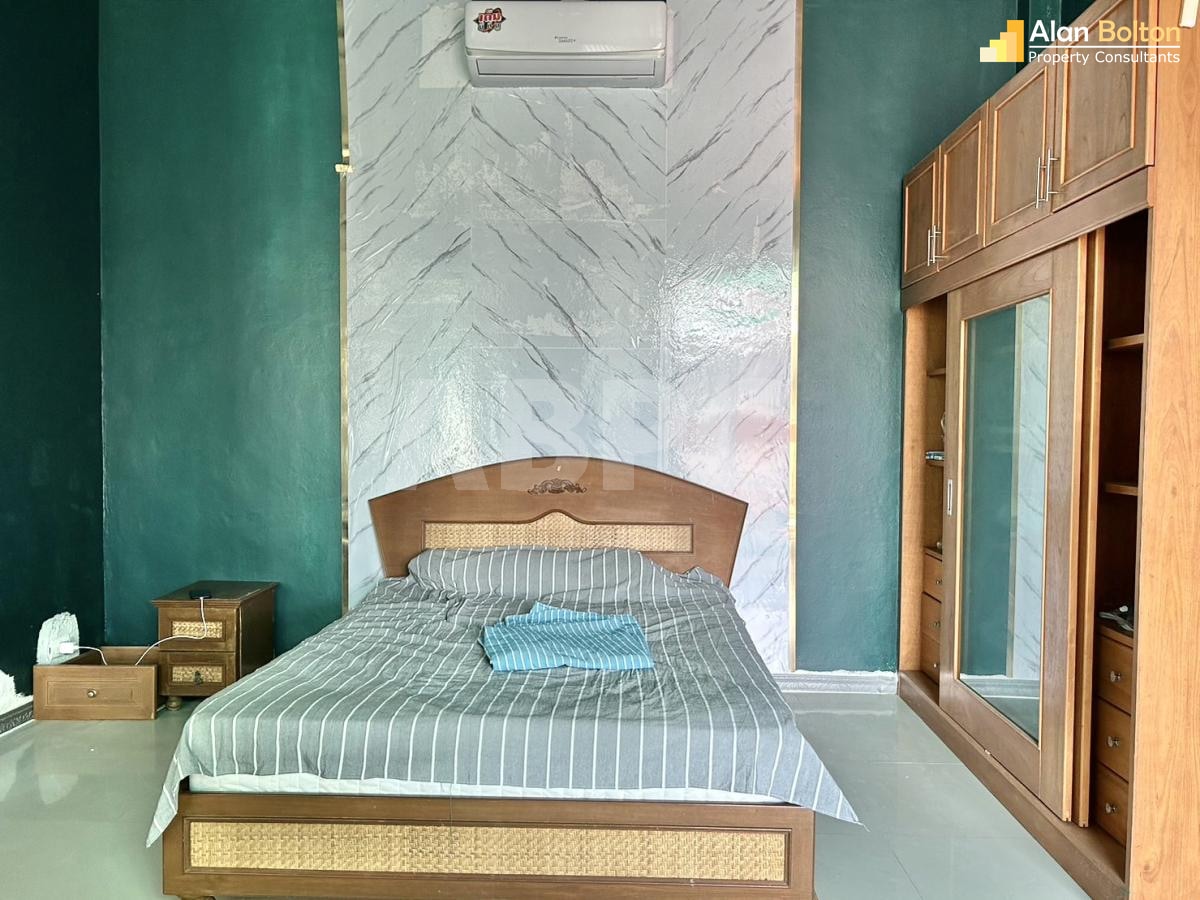 3 Bed 4 Bath in East Pattaya HR2797 photo 8