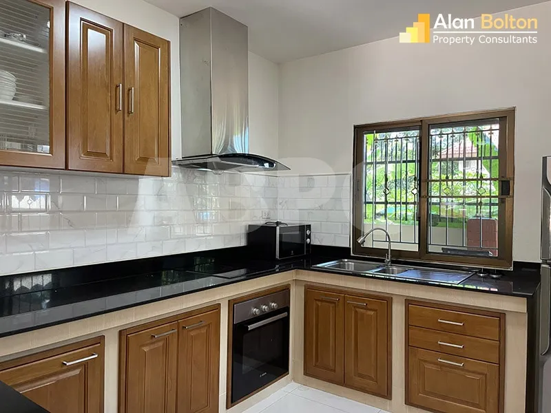 3 Bed 2 Bath House In North Pattaya photo 12