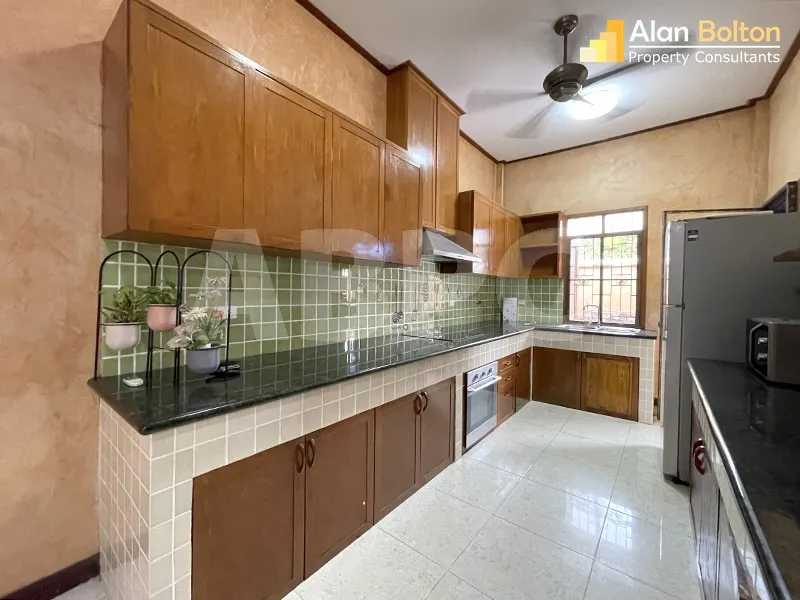 3 Bed 3 Bath in East Pattaya HR2815 photo 11