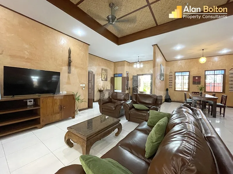 3 Bed 3 Bath in East Pattaya HR2815 photo 3