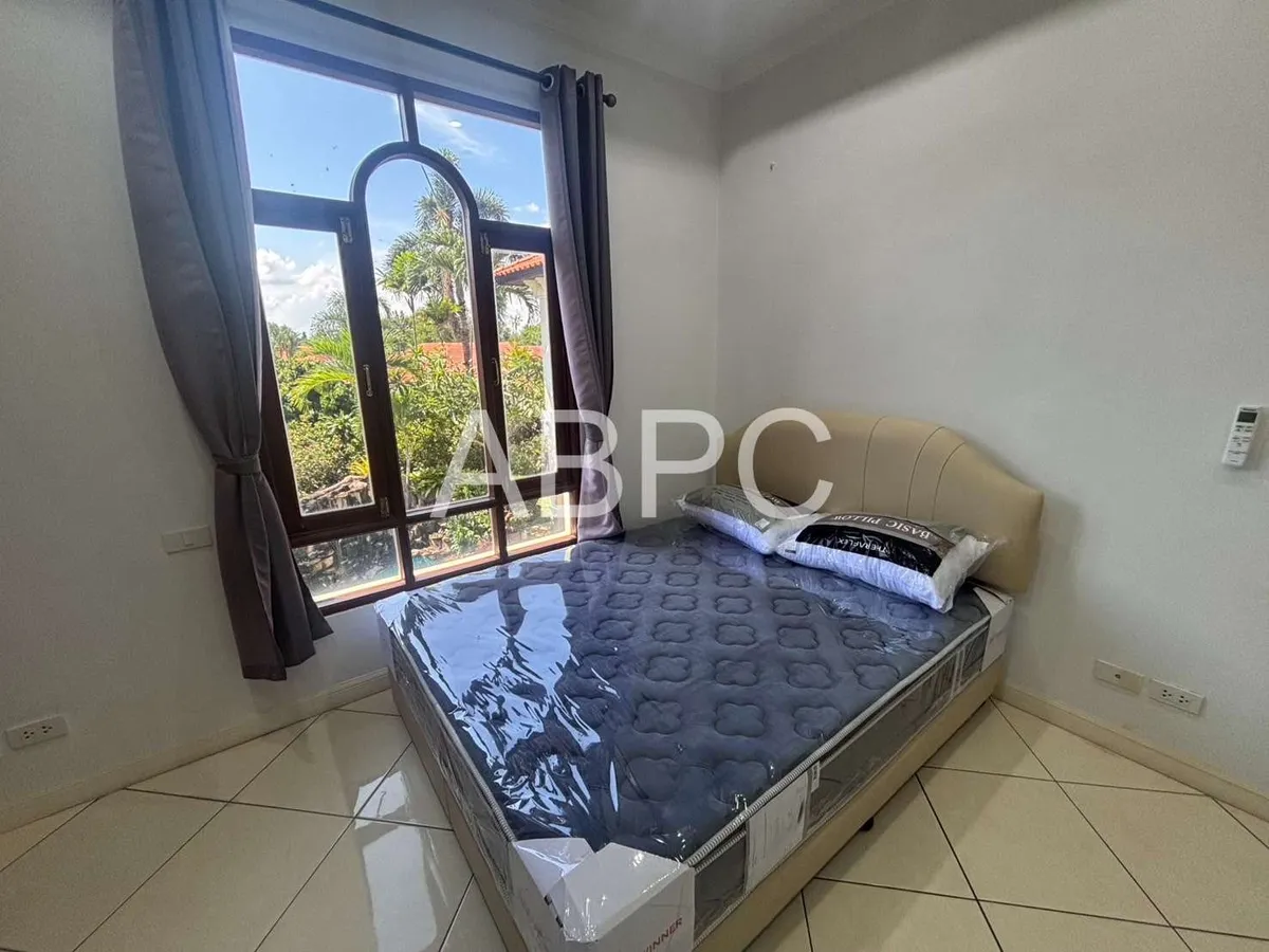 3 Bedroom 4 Bathroom in East Pattaya photo 14