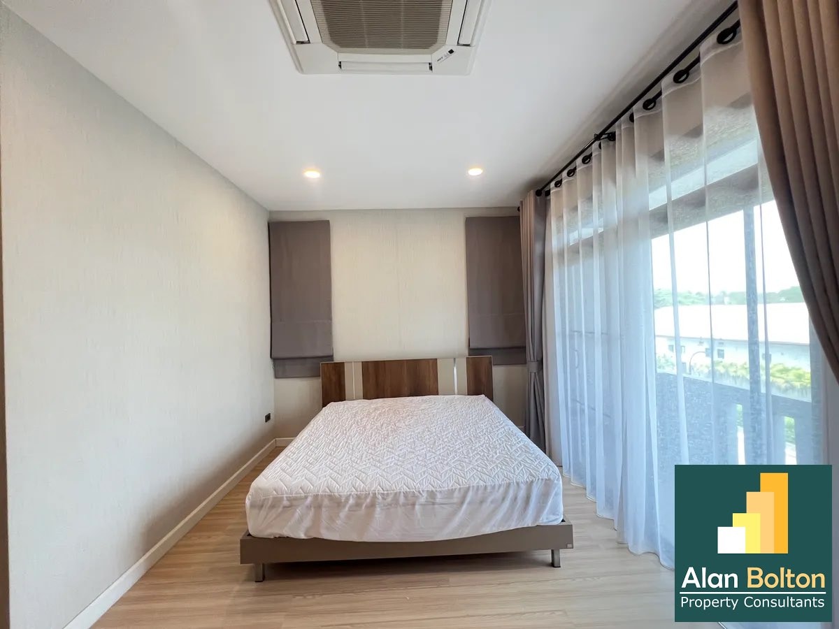 Patta Prime for sale and rent 3 Bedrooms 4 Bathrooms in East Pattaya photo 13