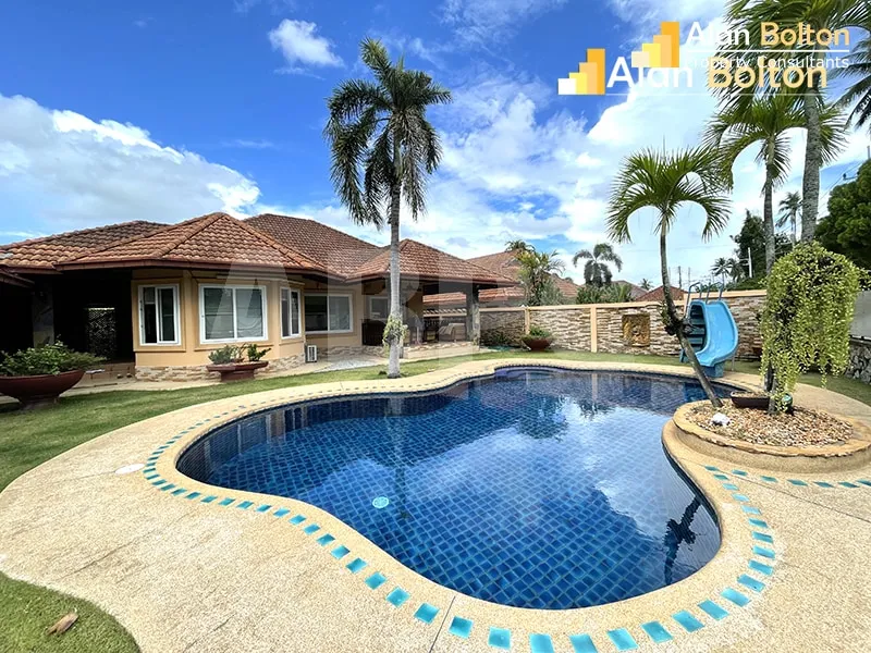 4 Bed 3 Bath in East Pattaya HR2872 photo 2