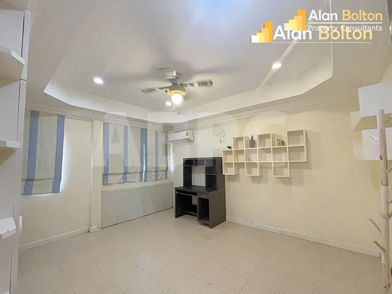 4 Bed 3 Bath in East Pattaya HR2872 photo 5