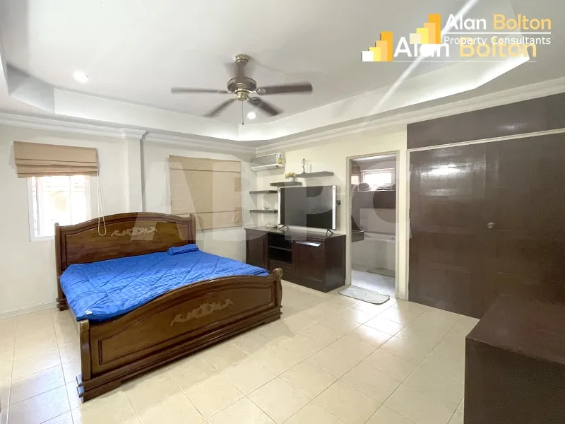 4 Bed 3 Bath in East Pattaya HR2872 photo 6
