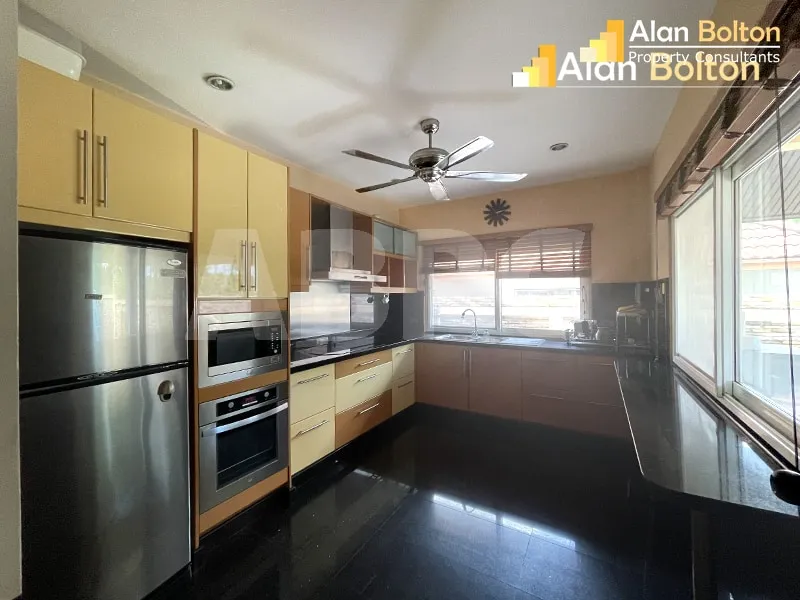 4 Bed 3 Bath in East Pattaya HR2872 photo 8