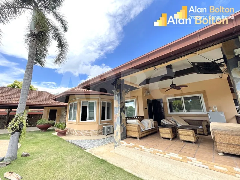 4 Bed 3 Bath in East Pattaya HR2872 photo 10