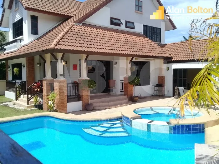 4 Bed 3 Bath in East Pattaya HR2919