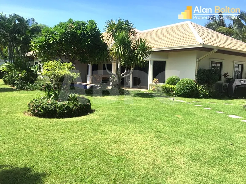 3 Bed 4 Bath in Jomtien HR2932 photo 15