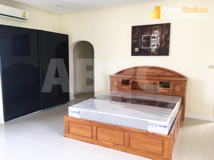 4 Bed 4 Bath in Huay Yai HR2940 photo 6