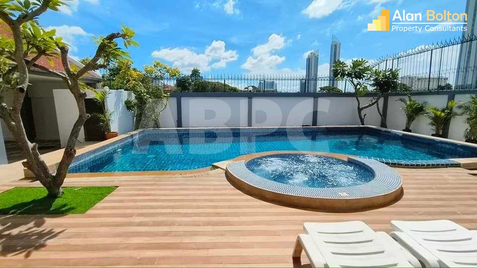 4 Bed Pool Villa in Jomtien photo 17