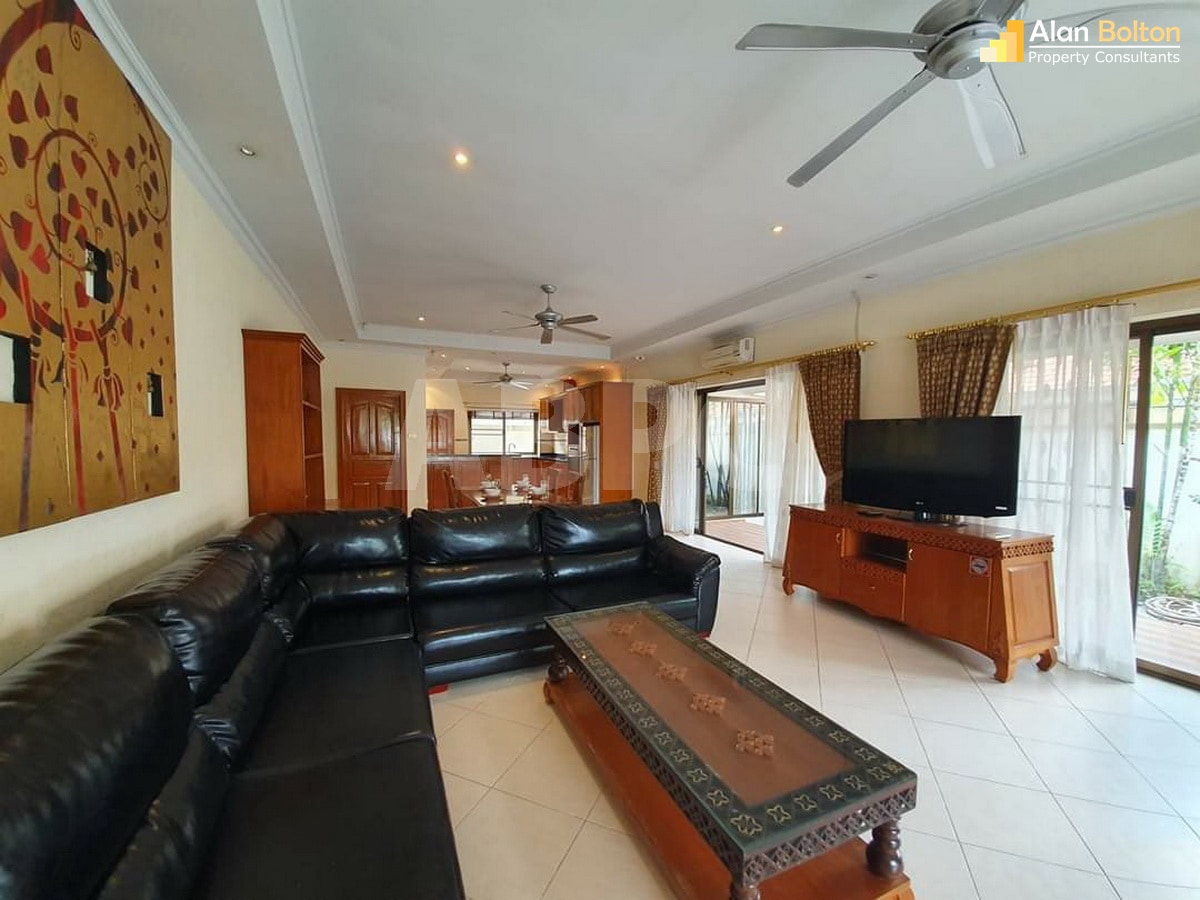 4 Bed Pool Villa in Jomtien photo 8