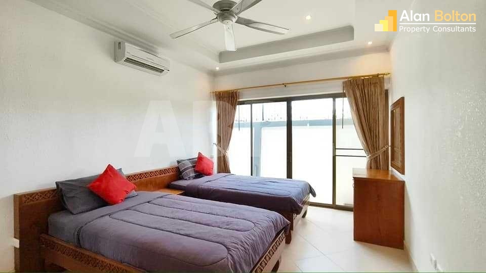 4 Bed Pool Villa in Jomtien photo 4