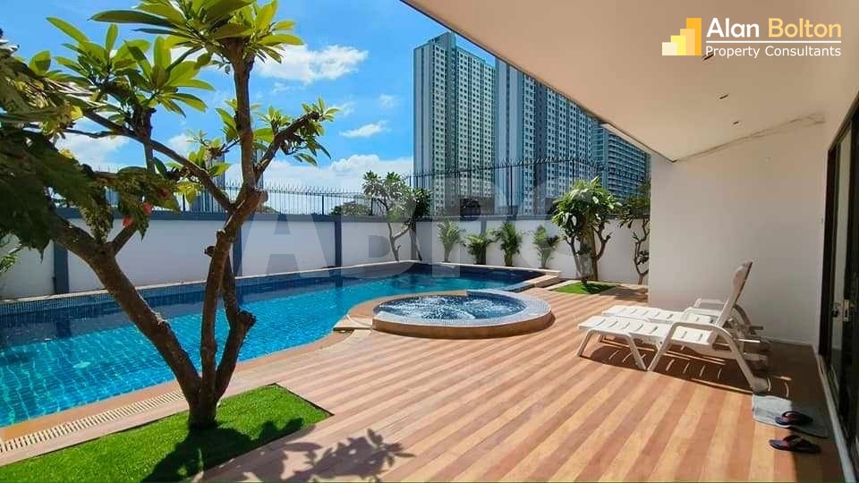 4 Bed Pool Villa in Jomtien photo 16