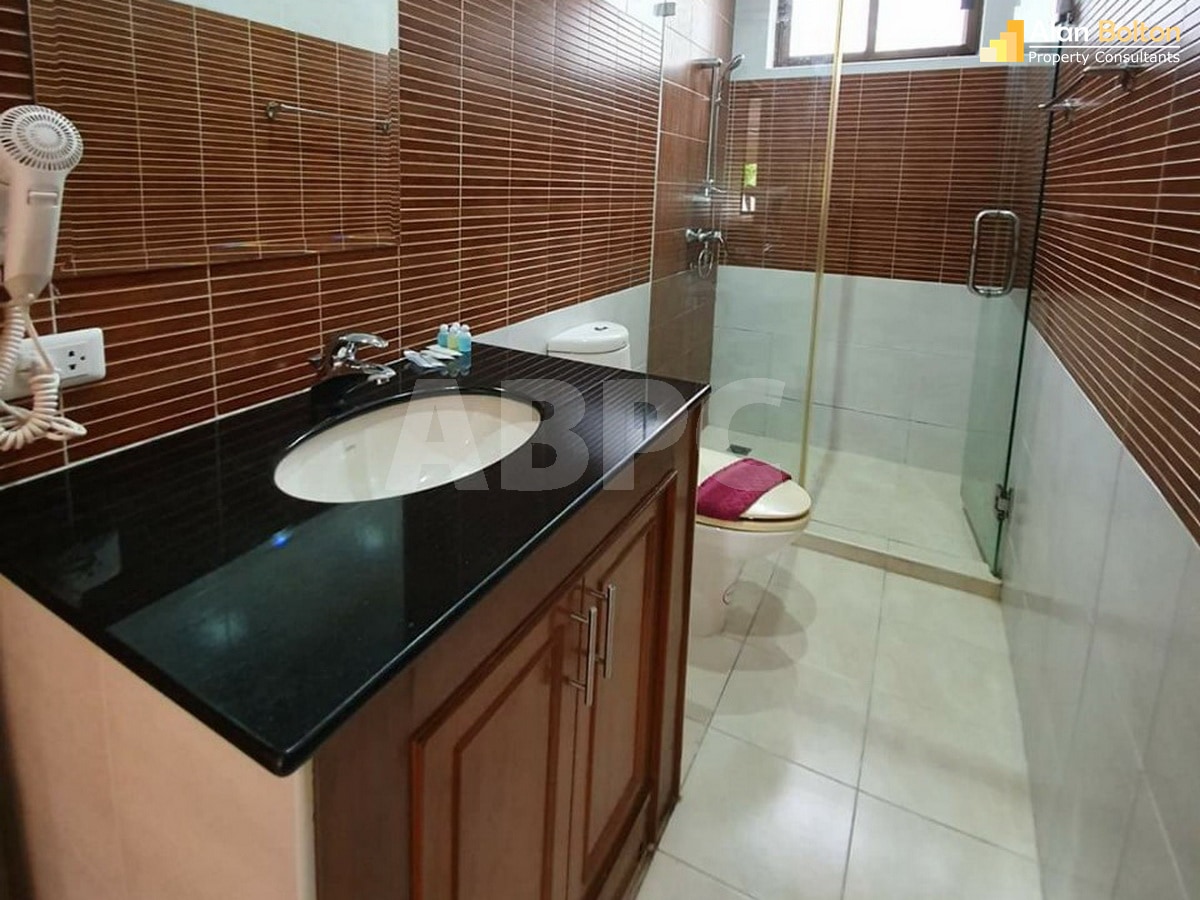 4 Bed Pool Villa in Jomtien photo 12
