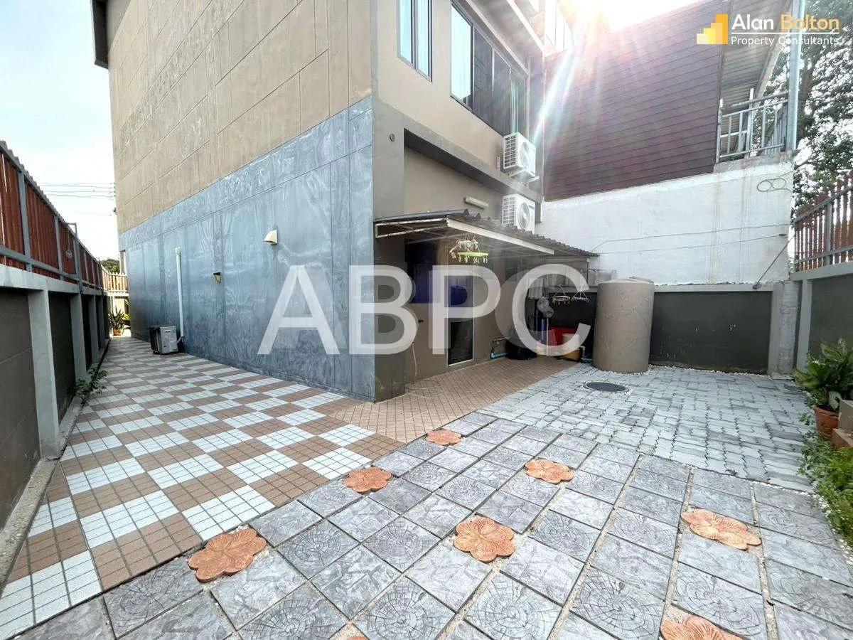 3 Bed 3 Bath in East Pattaya HR2958 photo 5