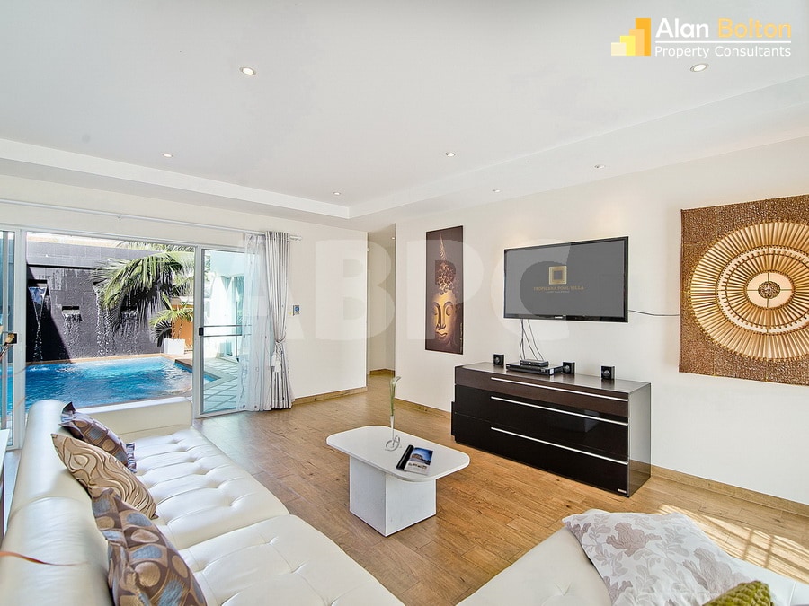 7 Bed 8 Bath in Jomtien HR2968 photo 3